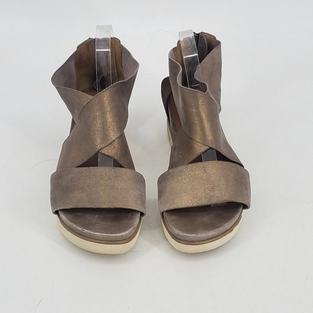 Eileen Fisher Sport Platform Sandals Size 11 Gold Metallic